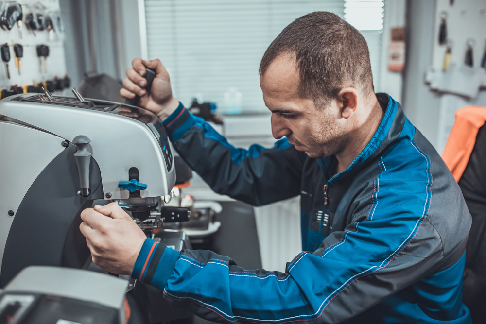 Why a Local Locksmith in LA Is Your Best Option for Car Lockouts